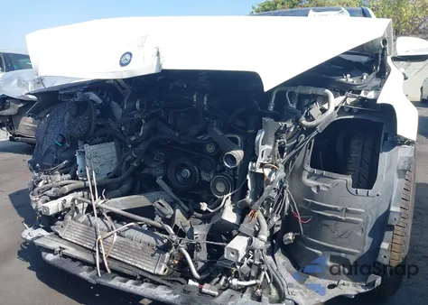 2015 Mercedes-Benz C-Class C 300 z USA, uszkodzony, nr VIN 55SWF4JB9FU094811